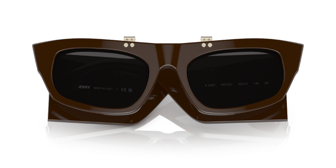 Солнцезащитные очки Burberry BE4383 403787