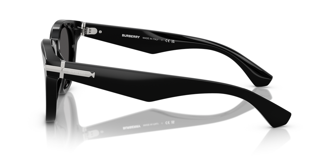 Солнцезащитные очки Burberry BE4439 300187