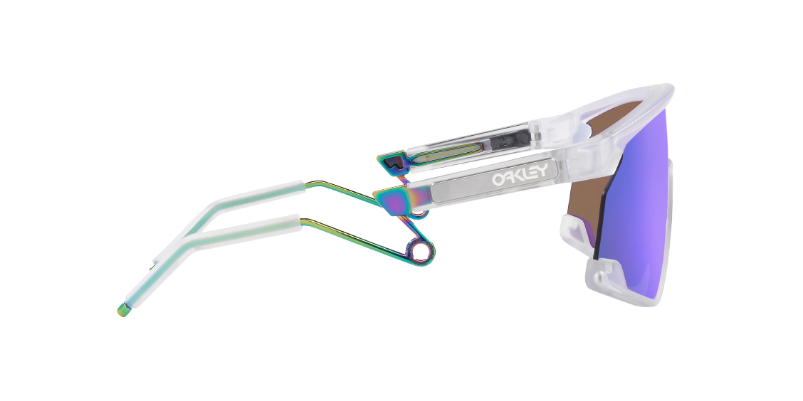 Солнцезащитные очки Oakley BXTR Metal OO9237 923702