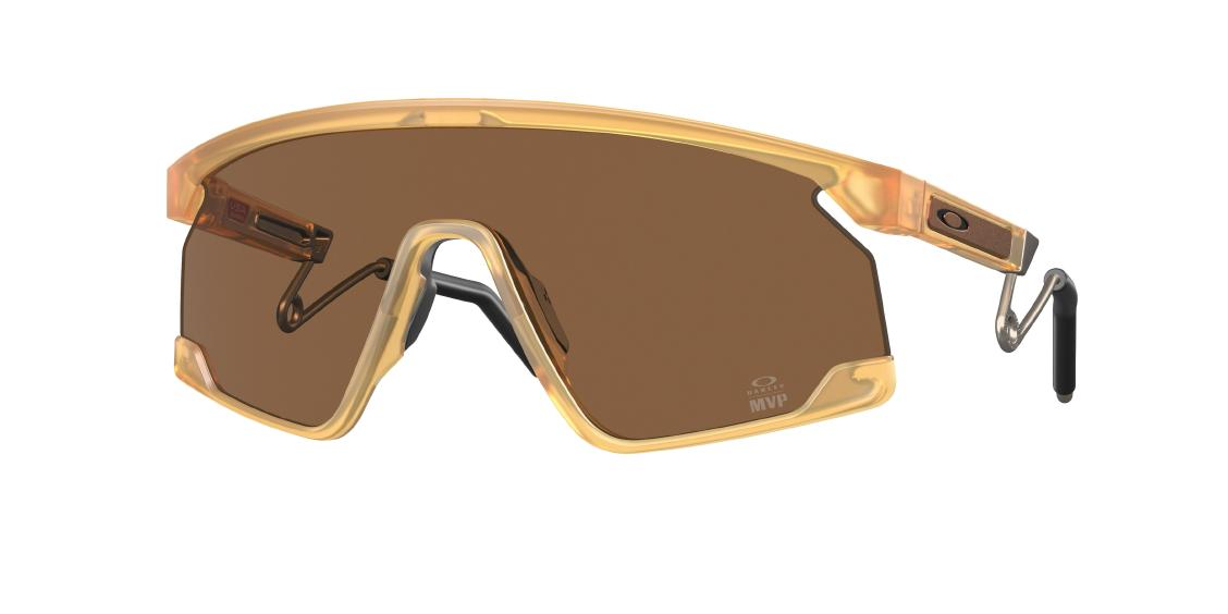 Солнцезащитные очки Oakley BXTR Metal OO9237 923704