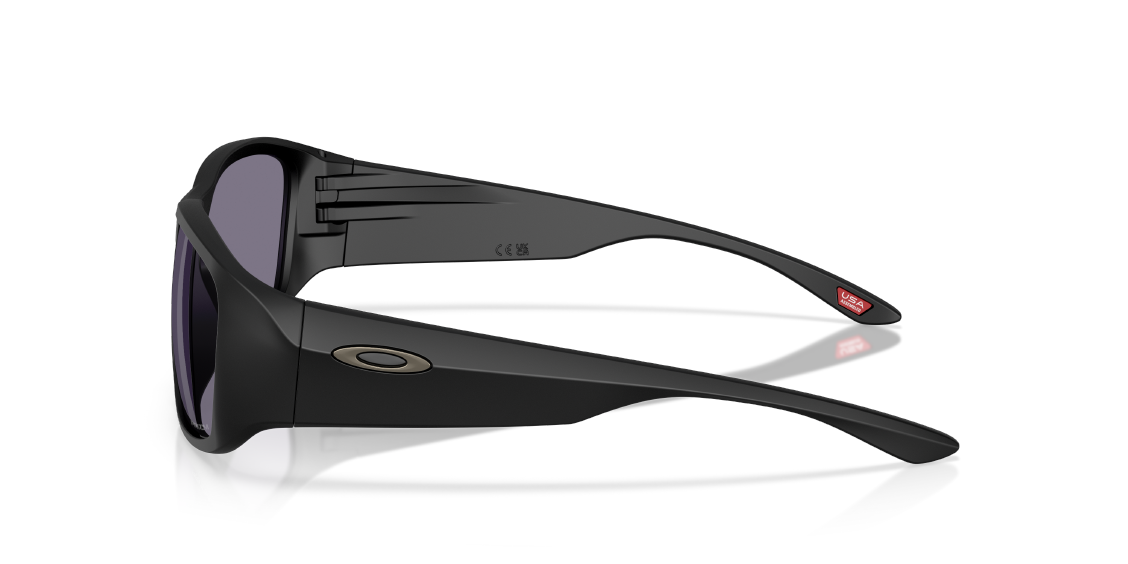 Солнцезащитные очки Oakley Tourniquet OO9521 952101