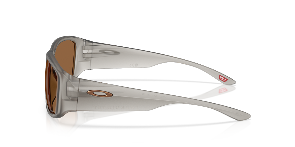 Солнцезащитные очки Oakley Tourniquet OO9521 952102