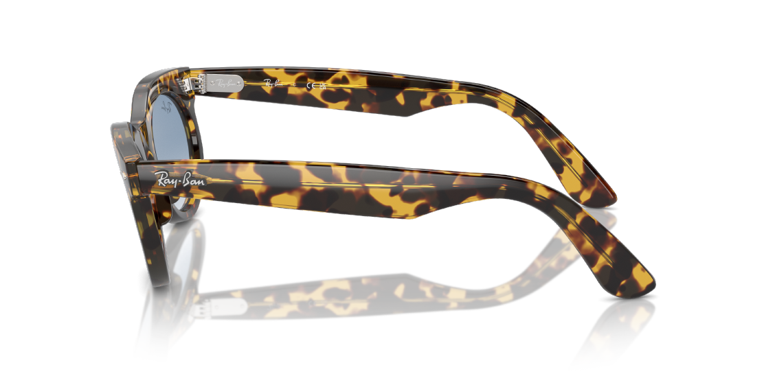 Солнцезащитные очки Ray-Ban Wayfarer Oval RB2242 13323F