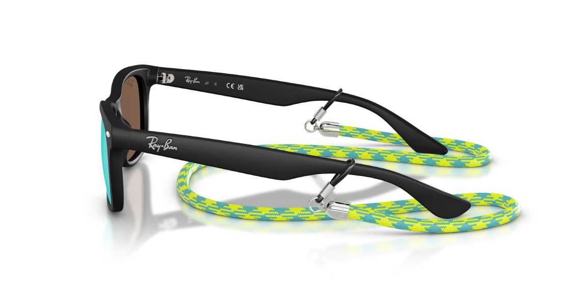 Солнцезащитные очки Ray-Ban Junior New Wayfarer RJ9052S 702855