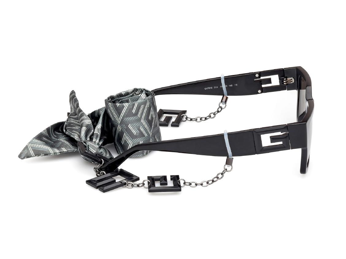 Солнцезащитные очки Guess GU7916 01A