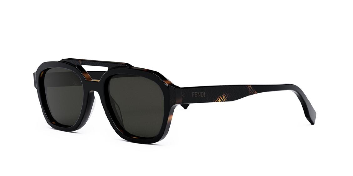 Солнцезащитные очки Fendi FE40076U 01A