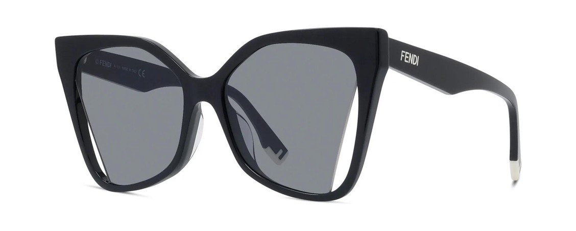 Солнцезащитные очки Fendi FE40010U 01A