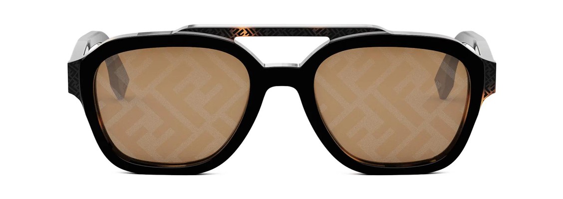 Солнцезащитные очки Fendi FE40076U 01L