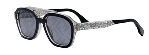 Солнцезащитные очки Fendi FE40076U 90X